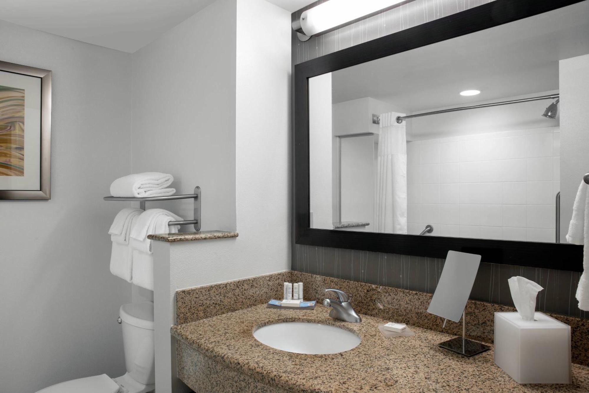 Courtyard By Marriott Jacksonville I-295/East Beltway Екстериор снимка