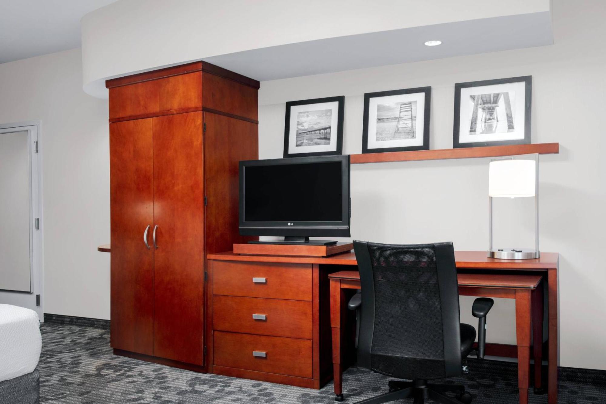 Courtyard By Marriott Jacksonville I-295/East Beltway Екстериор снимка